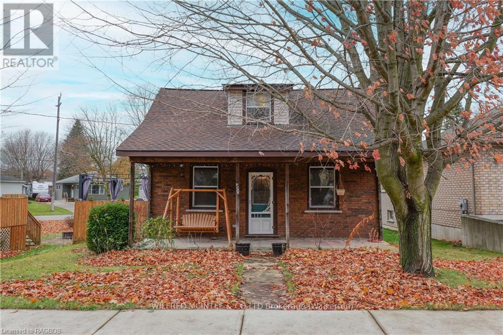 56 MCGIVERN STREET, Brockton, Ontario