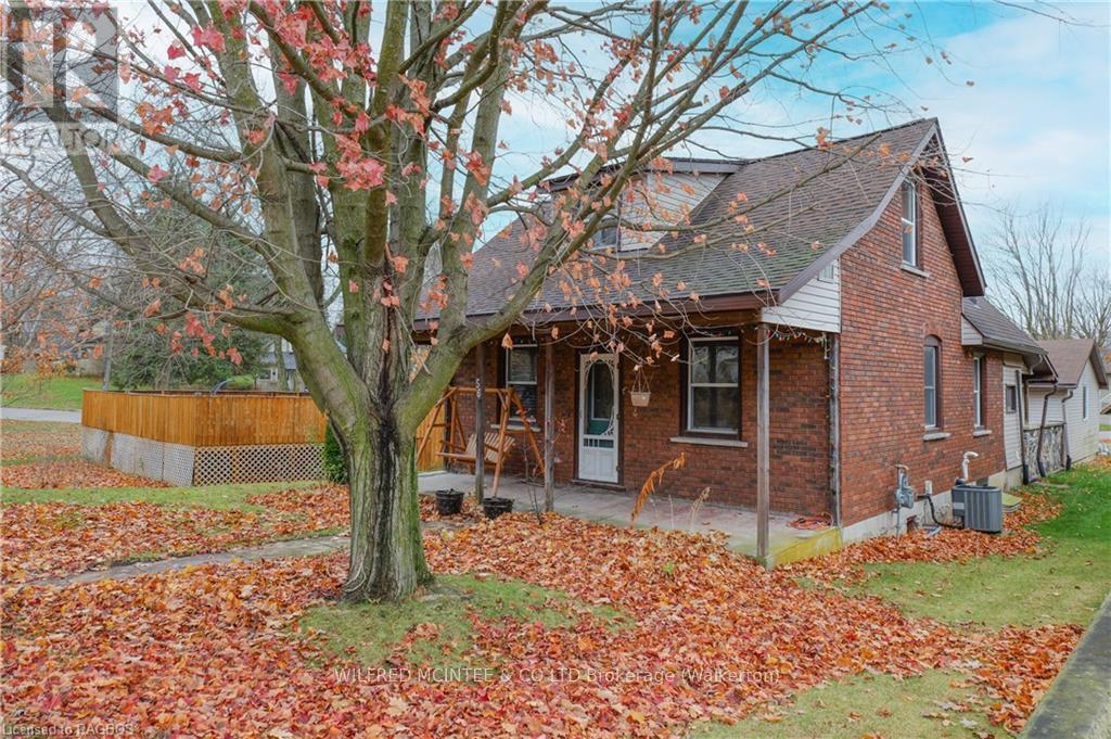 56 Mcgivern Street, Brockton, Ontario  N0G 2V0 - Photo 2 - X11880050