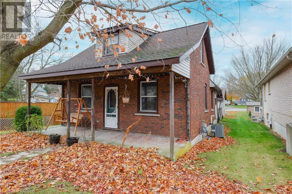 56 Mcgivern Street, Brockton, Ontario  N0G 2V0 - Photo 3 - X11880050