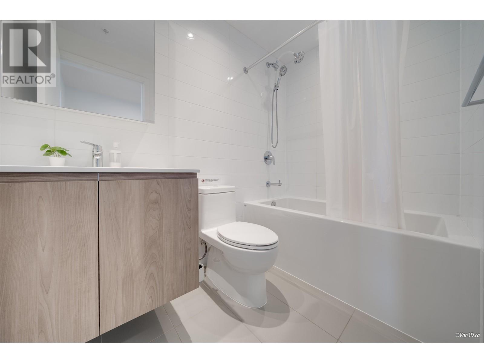 Listing Picture 18 of 25 : 4901 4650 BRENTWOOD BOULEVARD, Burnaby / 本拿比 - 魯藝地產 Yvonne Lu Group - MLS Medallion Club Member