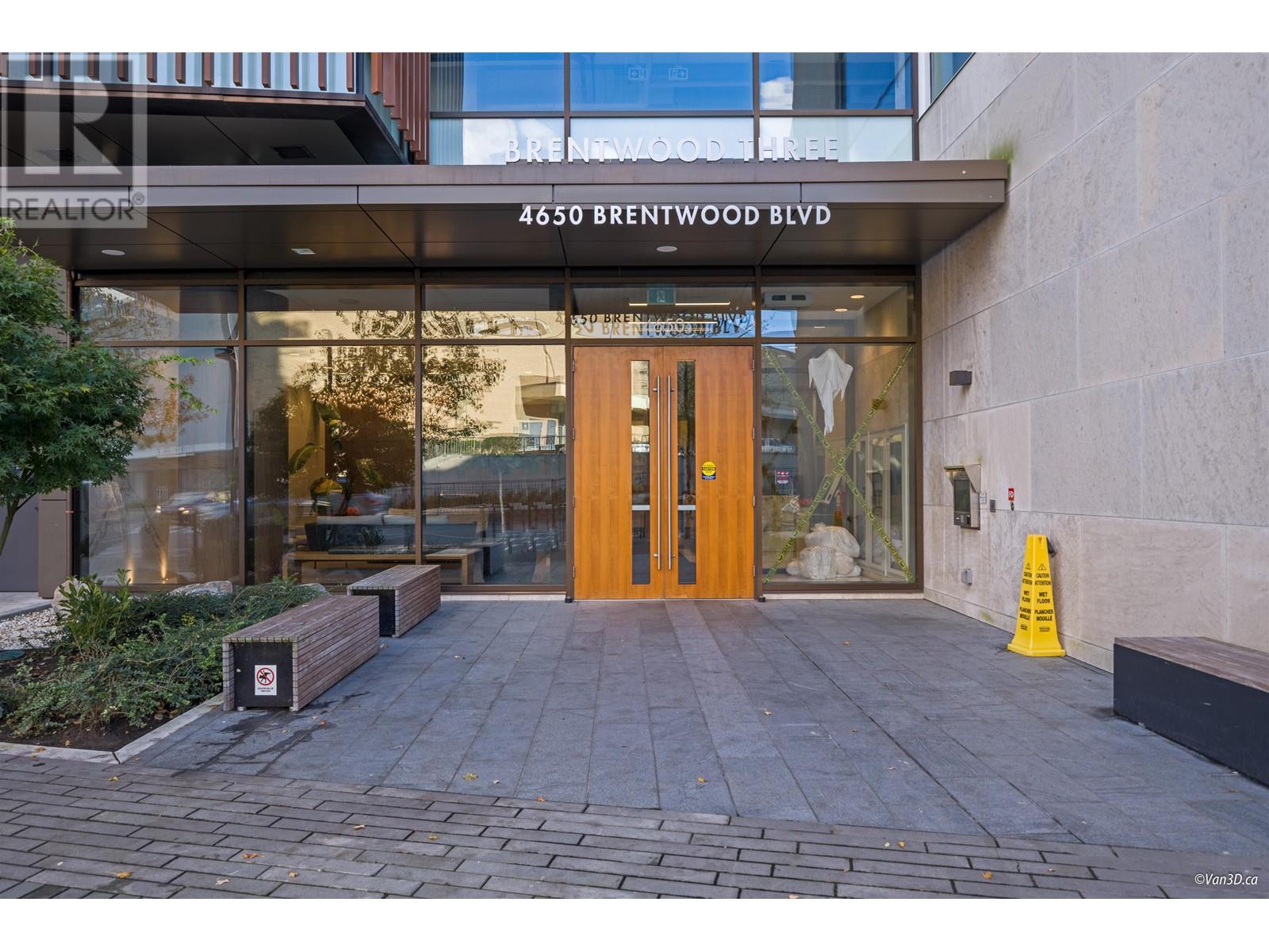 Listing Picture 20 of 25 : 4901 4650 BRENTWOOD BOULEVARD, Burnaby / 本拿比 - 魯藝地產 Yvonne Lu Group - MLS Medallion Club Member