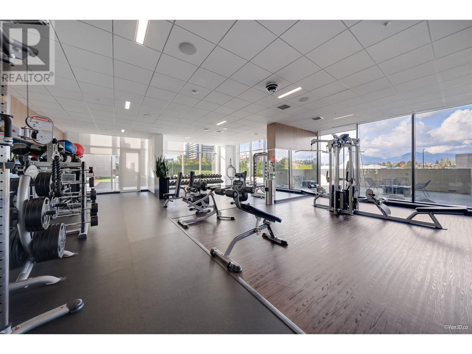 Listing Picture 24 of 25 : 4901 4650 BRENTWOOD BOULEVARD, Burnaby / 本拿比 - 魯藝地產 Yvonne Lu Group - MLS Medallion Club Member