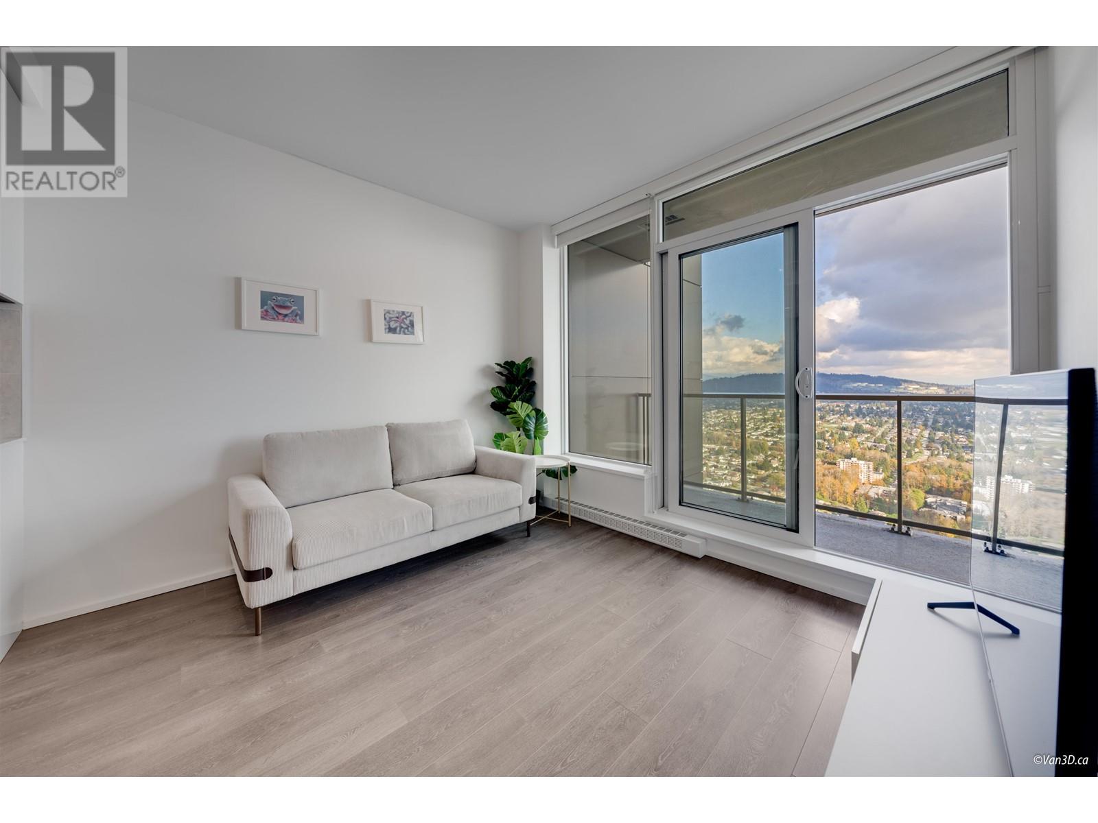 Listing Picture 7 of 25 : 4901 4650 BRENTWOOD BOULEVARD, Burnaby / 本拿比 - 魯藝地產 Yvonne Lu Group - MLS Medallion Club Member