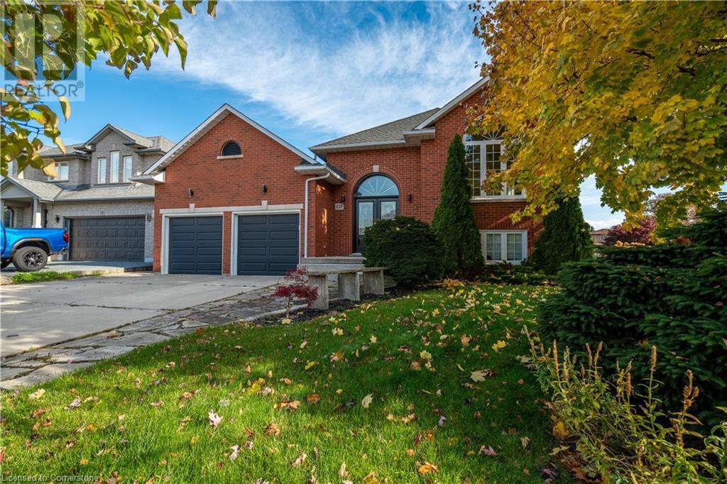 102 Donnici Drive Unit# 2Hamilton, Ontario  L9B 2K3 - Photo 3 - 40684933