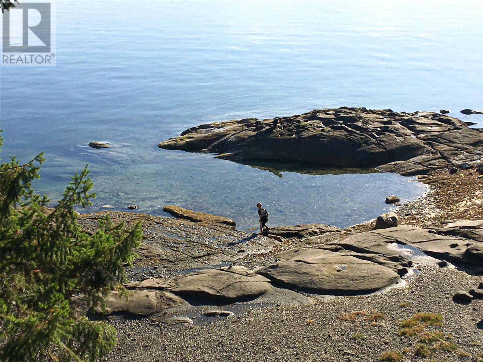 198 Pilkey Point Rd, Thetis Island, British Columbia  V0R 2Y0 - Photo 2 - 980190