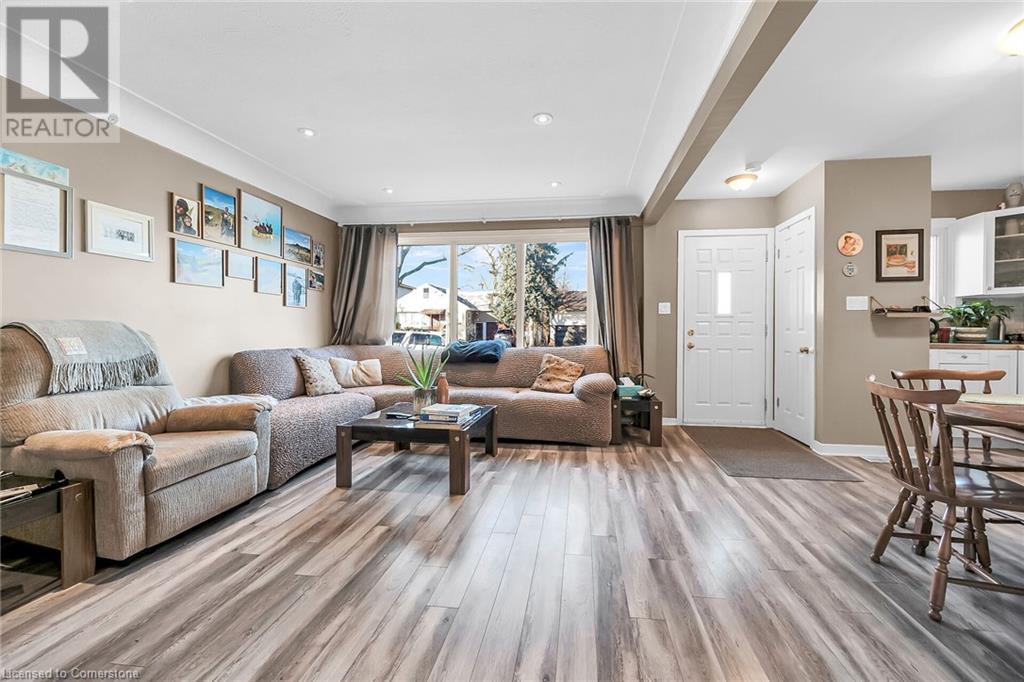 465 East 36th Street, Hamilton, Ontario  L8V 4A4 - Photo 11 - 40685040