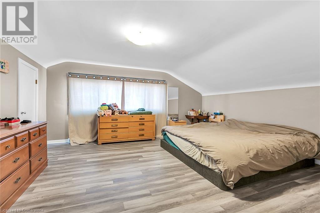 465 East 36th Street, Hamilton, Ontario  L8V 4A4 - Photo 18 - 40685040