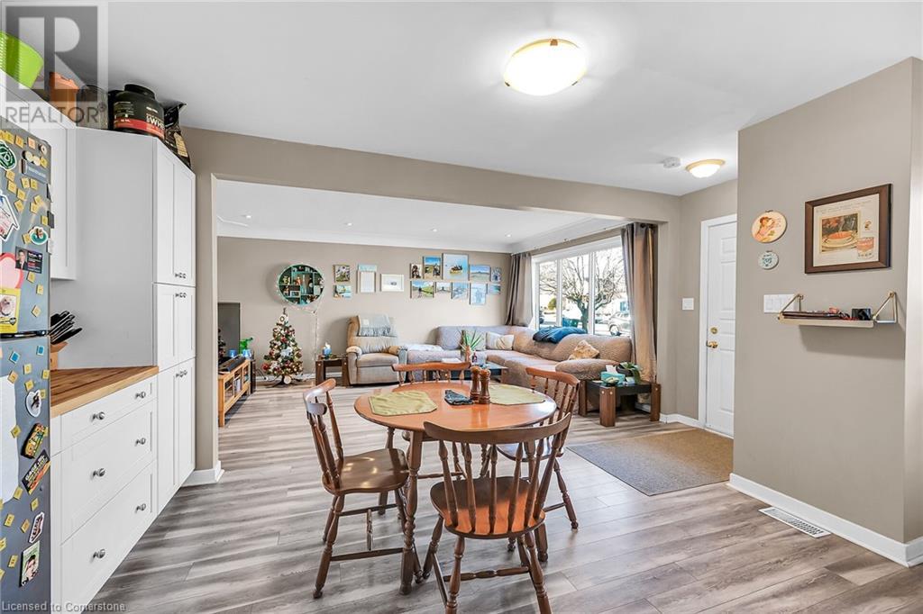 465 East 36th Street, Hamilton, Ontario  L8V 4A4 - Photo 7 - 40685040