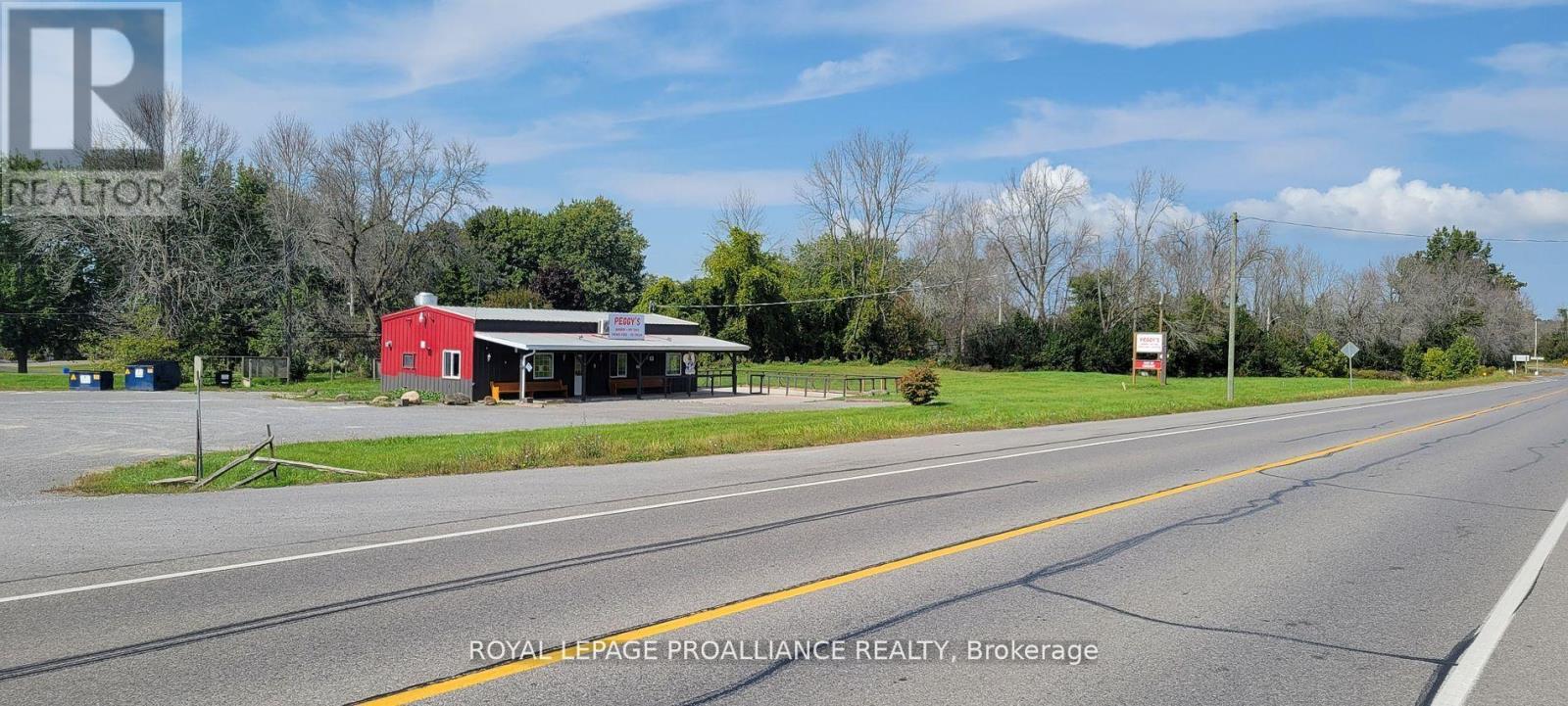 20261 Loyalist Parkway, Prince Edward County (Ameliasburgh), Ontario  K0K 1L0 - Photo 2 - X11891601