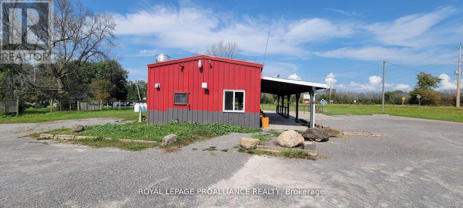 20261 Loyalist Parkway, Prince Edward County (Ameliasburgh), Ontario  K0K 1L0 - Photo 22 - X11891601