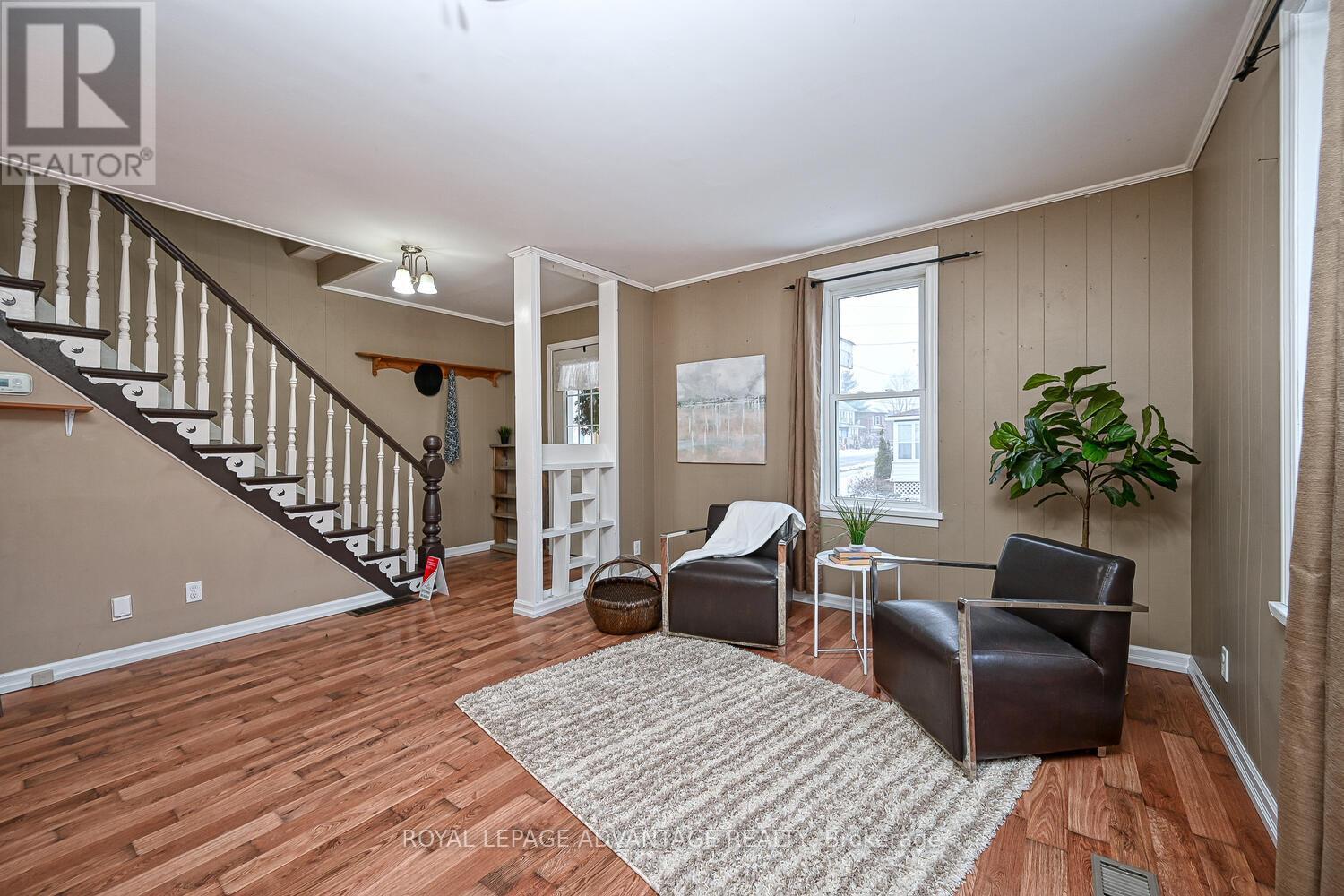 15 THOMAS STREET Smiths Falls