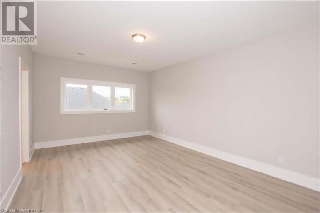 1060 Hansler Road, Welland, Ontario  L3C 7H7 - Photo 10 - 40684975