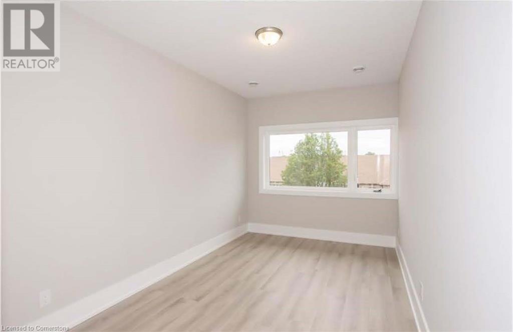 1060 Hansler Road, Welland, Ontario  L3C 7H7 - Photo 14 - 40684975