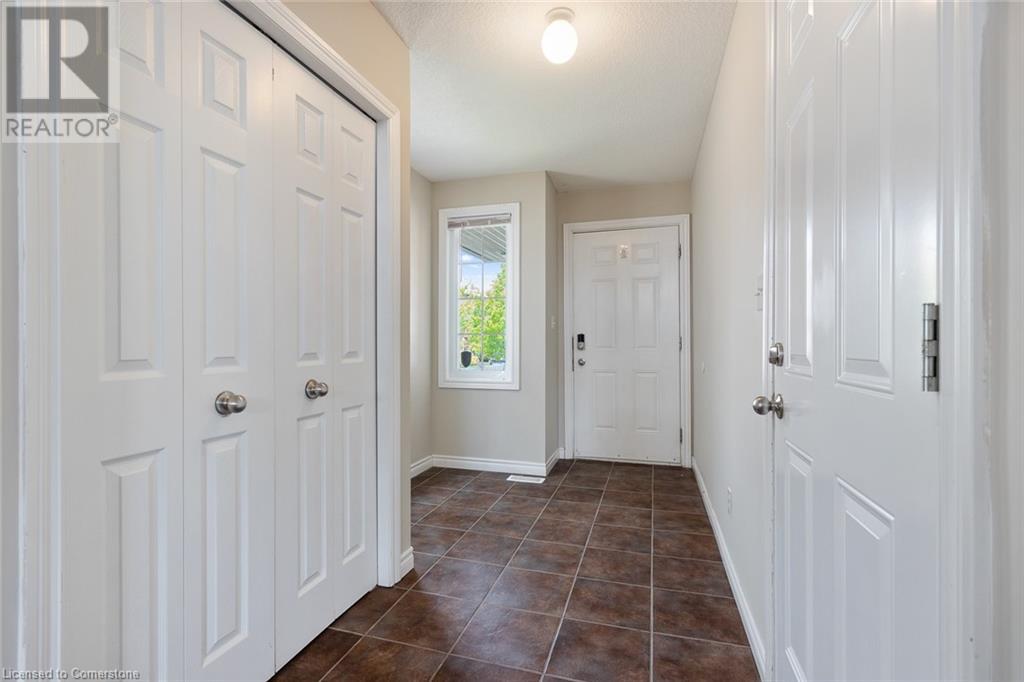 51 Seabrook Drive Unit# Upper, Kitchener, Ontario  N2R 1Y1 - Photo 4 - 40684161