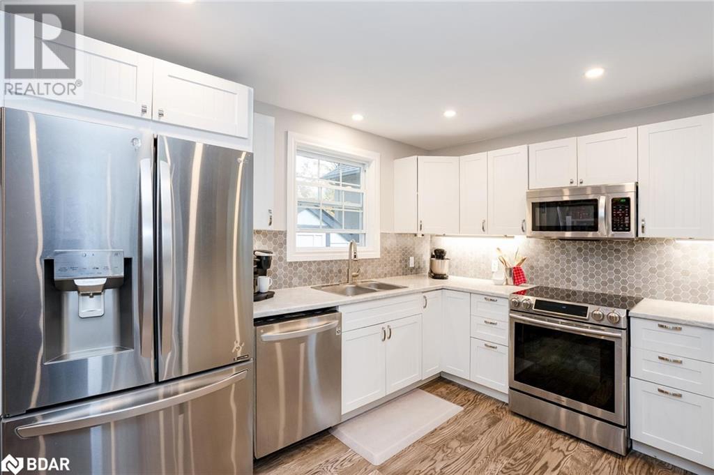 33 Frank Street, Wasaga Beach, Ontario  L9Z 1P9 - Photo 5 - 40678991