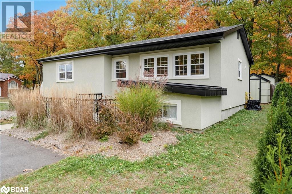 33 Frank Street, Wasaga Beach, Ontario  L9Z 1P9 - Photo 2 - 40678991