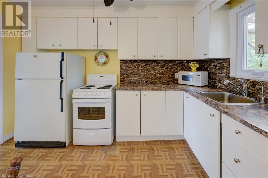 220 Mcanulty BoulevardHamilton, Ontario  L8H 3J1 - Photo 13 - 40685070