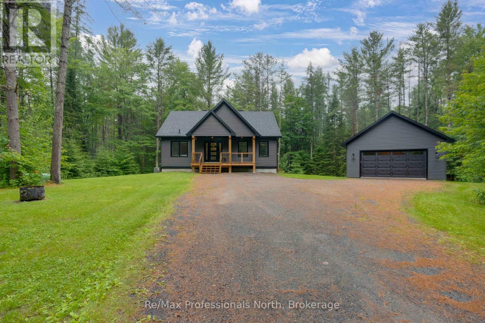 228 Tower Road, Huntsville, Ontario  P1H 2J2 - Photo 2 - X11891743