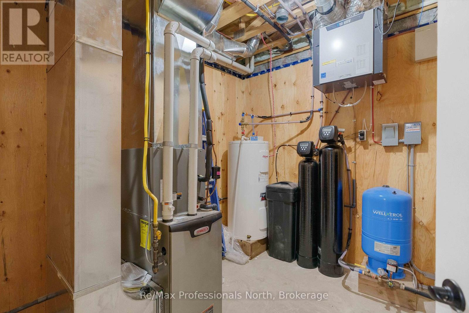 228 Tower Road, Huntsville, Ontario  P1H 2J2 - Photo 31 - X11891743