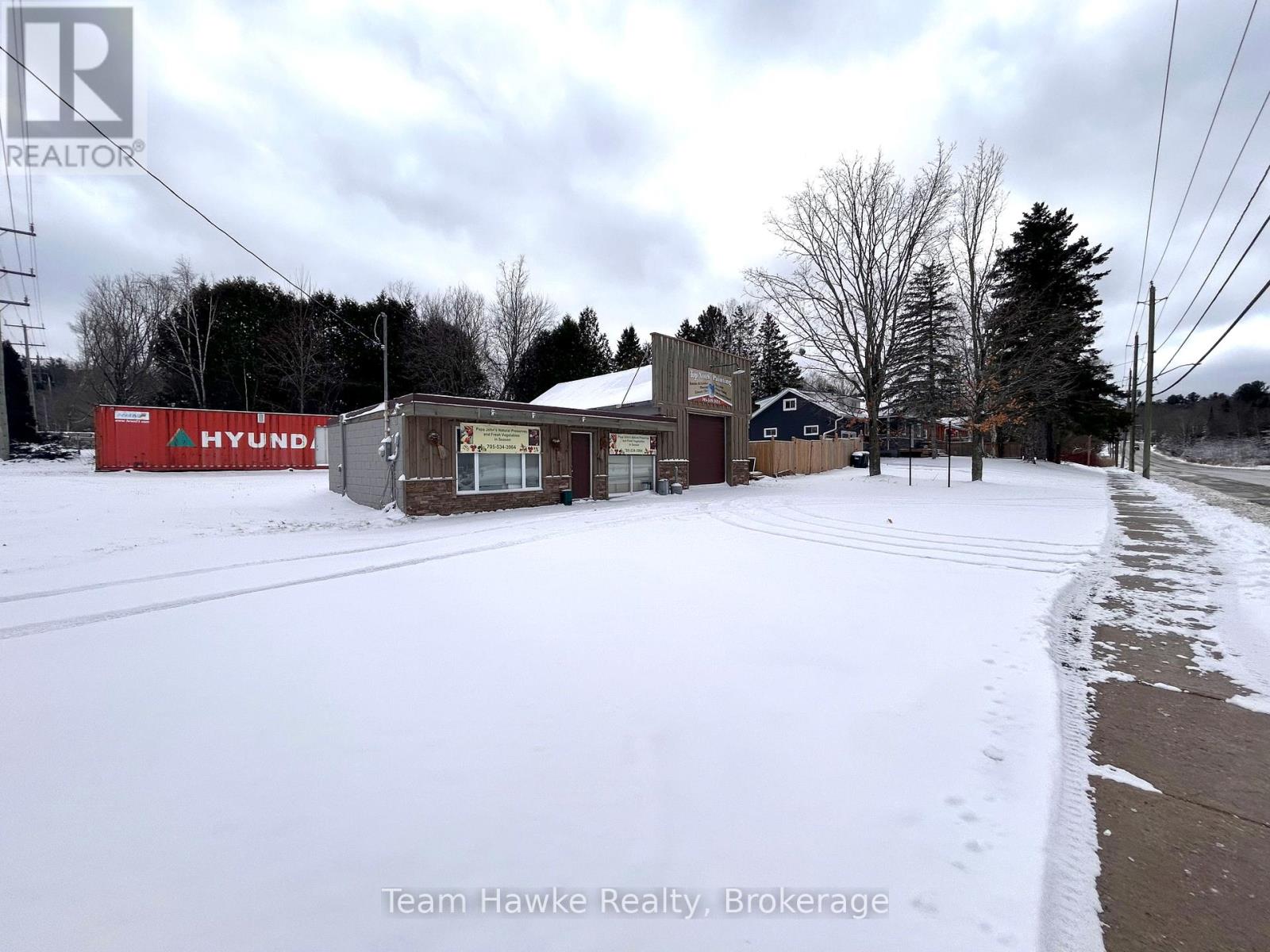 156 Robert Street, Penetanguishene, Ontario  L9M 1P8 - Photo 3 - S10894693