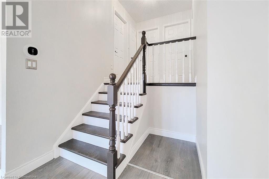 1654 Upper Wellington Street Unit# Upper, Hamilton, Ontario  L9B 2C2 - Photo 18 - 40685129