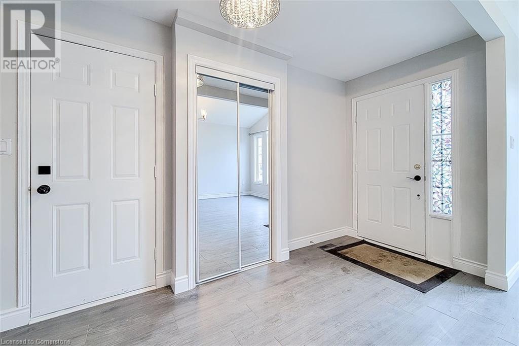 1654 Upper Wellington Street Unit# Upper, Hamilton, Ontario  L9B 2C2 - Photo 6 - 40685129