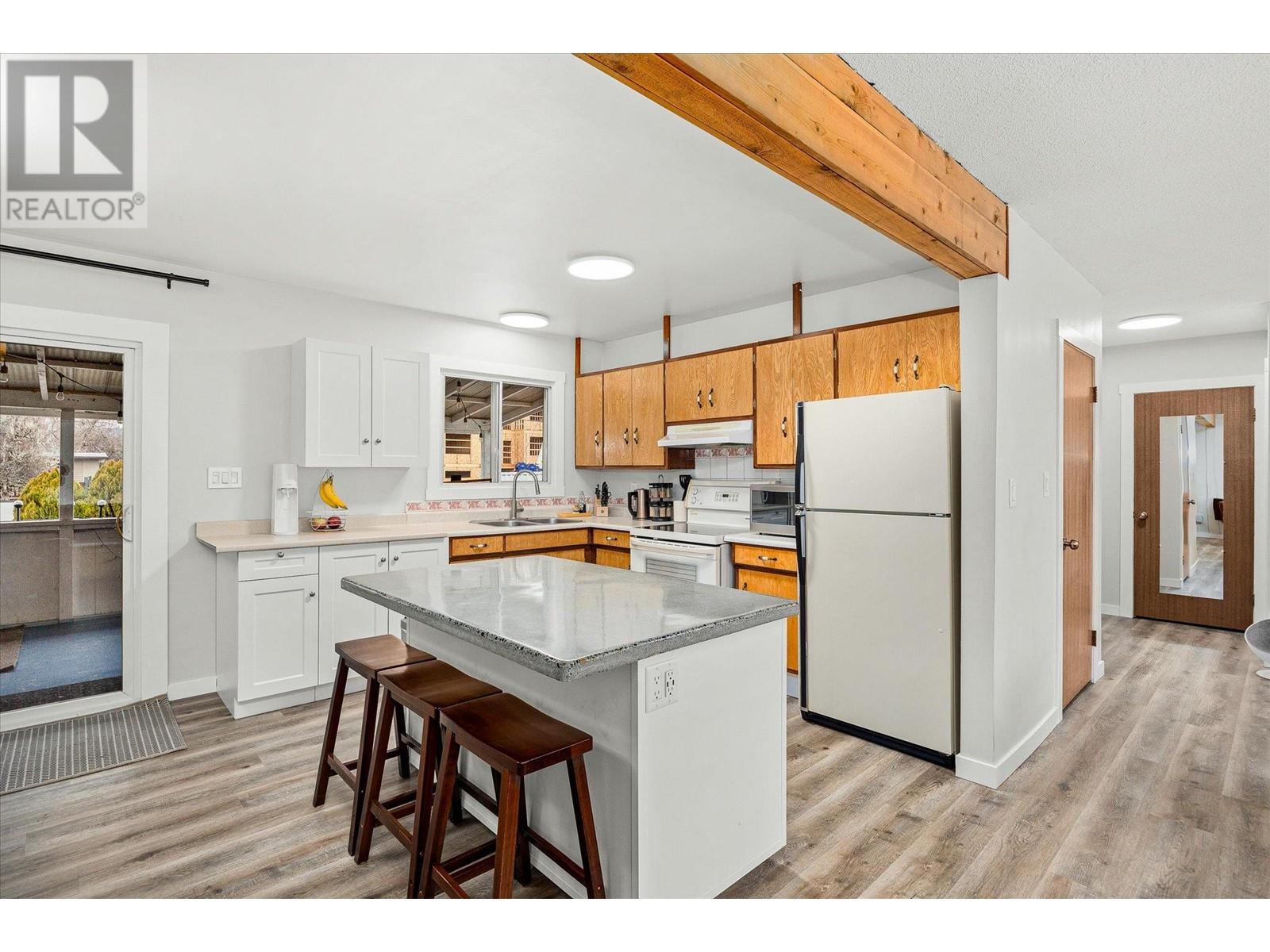 450 Mcdonald Road, Kelowna, British Columbia  V1X 3H2 - Photo 8 - 10330286