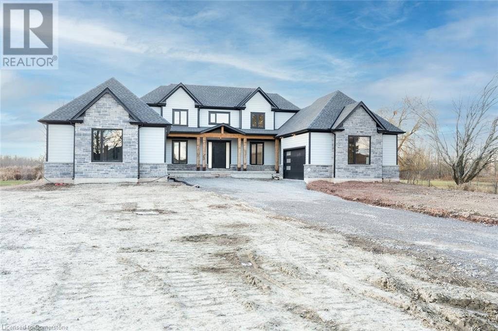 256 Mountain RoadGrimsby, Ontario  L3M 4E7 - Photo 2 - 40682935