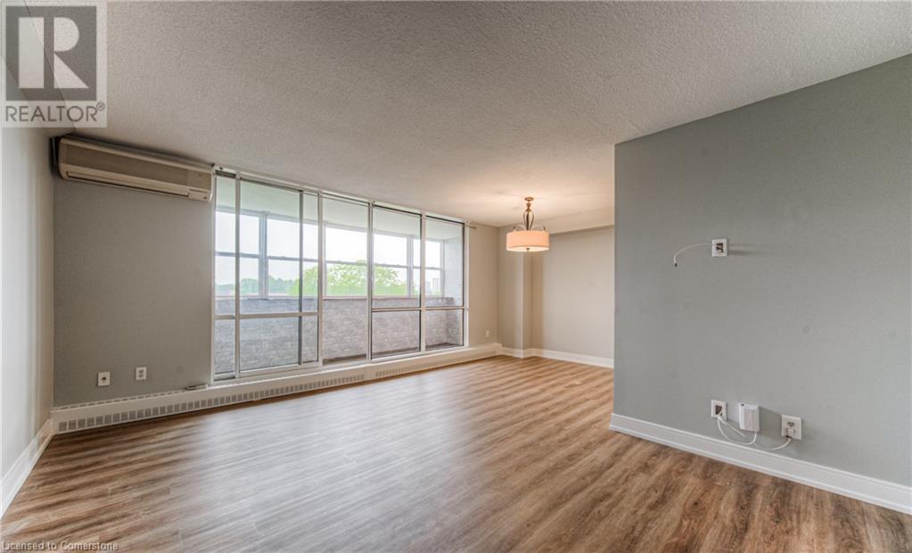 225 Harvard Place Unit# 810Waterloo, Ontario  N2J 4H4 - Photo 13 - 40685154