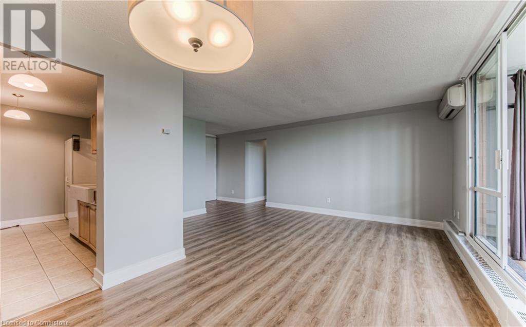 225 Harvard Place Unit# 810Waterloo, Ontario  N2J 4H4 - Photo 12 - 40685154