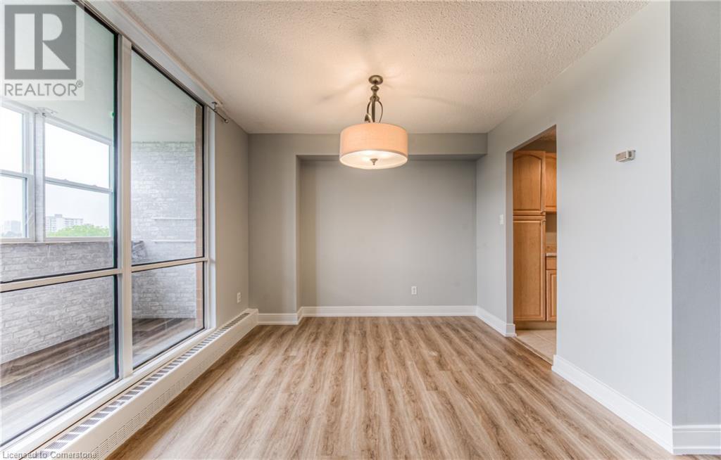 225 Harvard Place Unit# 810Waterloo, Ontario  N2J 4H4 - Photo 16 - 40685154