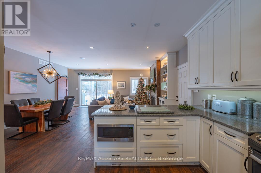 316 1/2 Riverside Drive, Kawartha Lakes (Bobcaygeon), Ontario  K0M 1A0 - Photo 11 - X11891966