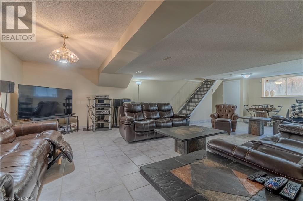 124 Madden Street, Brantford, Ontario  N3T 5M1 - Photo 13 - 40685094