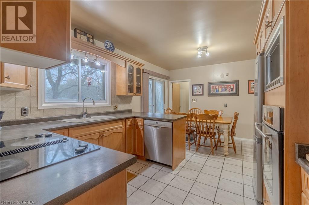 124 Madden Street, Brantford, Ontario  N3T 5M1 - Photo 9 - 40685094