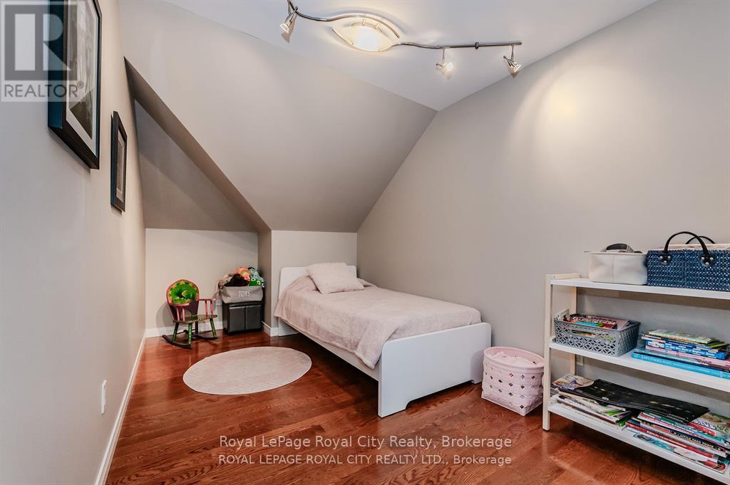 586 Eastgate Walk, Waterloo, Ontario  N2K 2W2 - Photo 26 - X11891953