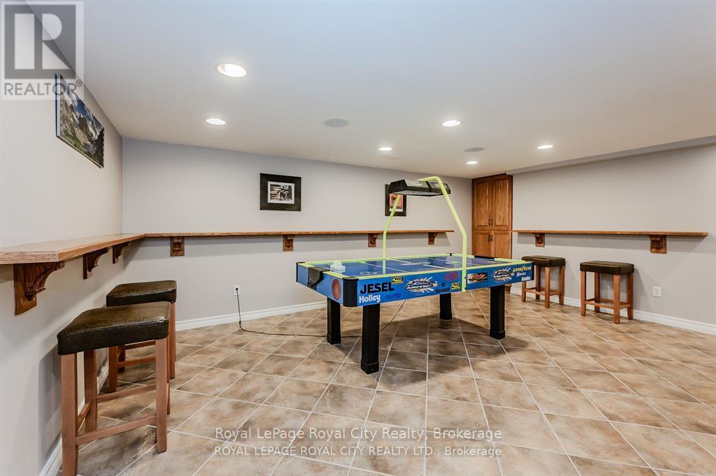 586 Eastgate Walk, Waterloo, Ontario  N2K 2W2 - Photo 33 - X11891953