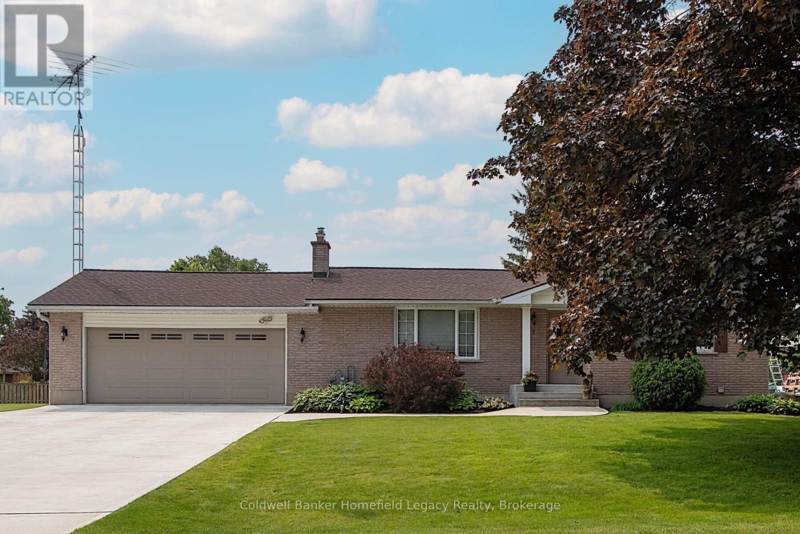 7 King Crescent, East Zorra-Tavistock, Ontario  N0J 1L0 - Photo 2 - X11891954