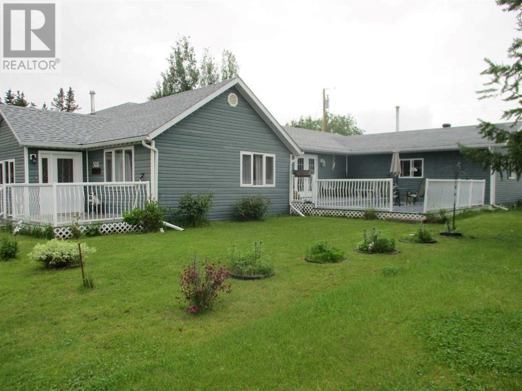 #308 6th Avenue Se, Manning, Alberta  T0H 2M0 - Photo 2 - A2123042