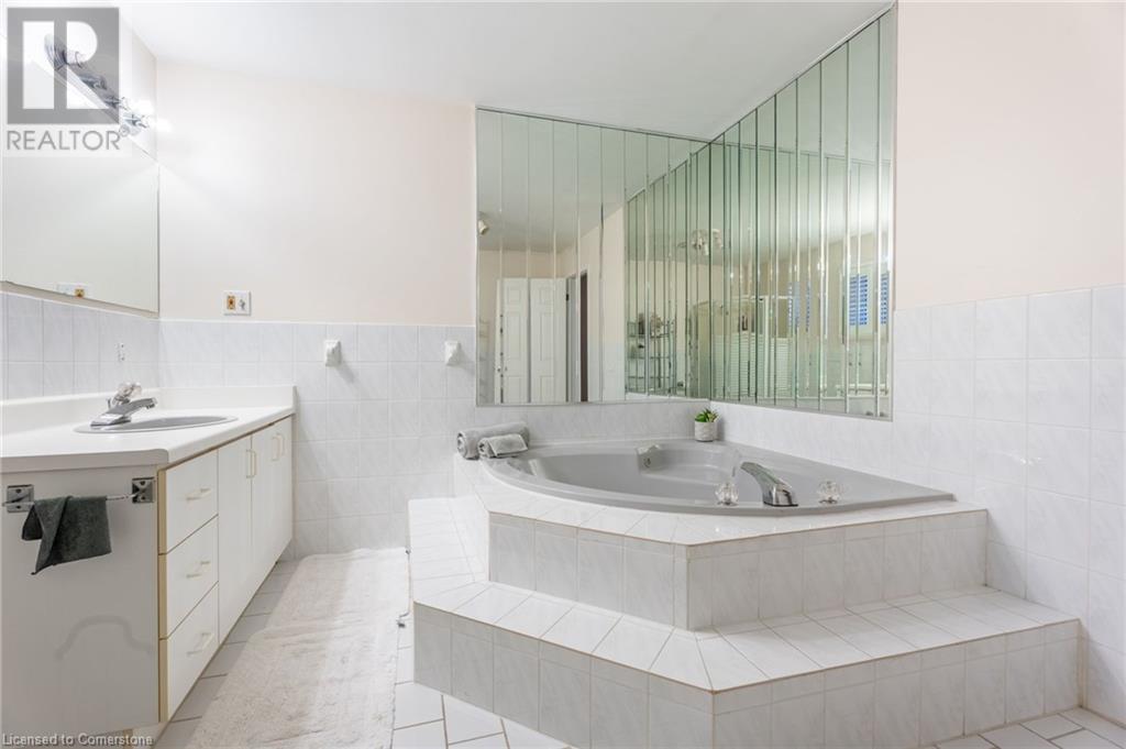 7 Grandoaks Drive, Hamilton, Ontario  L8V 5A9 - Photo 21 - 40685065