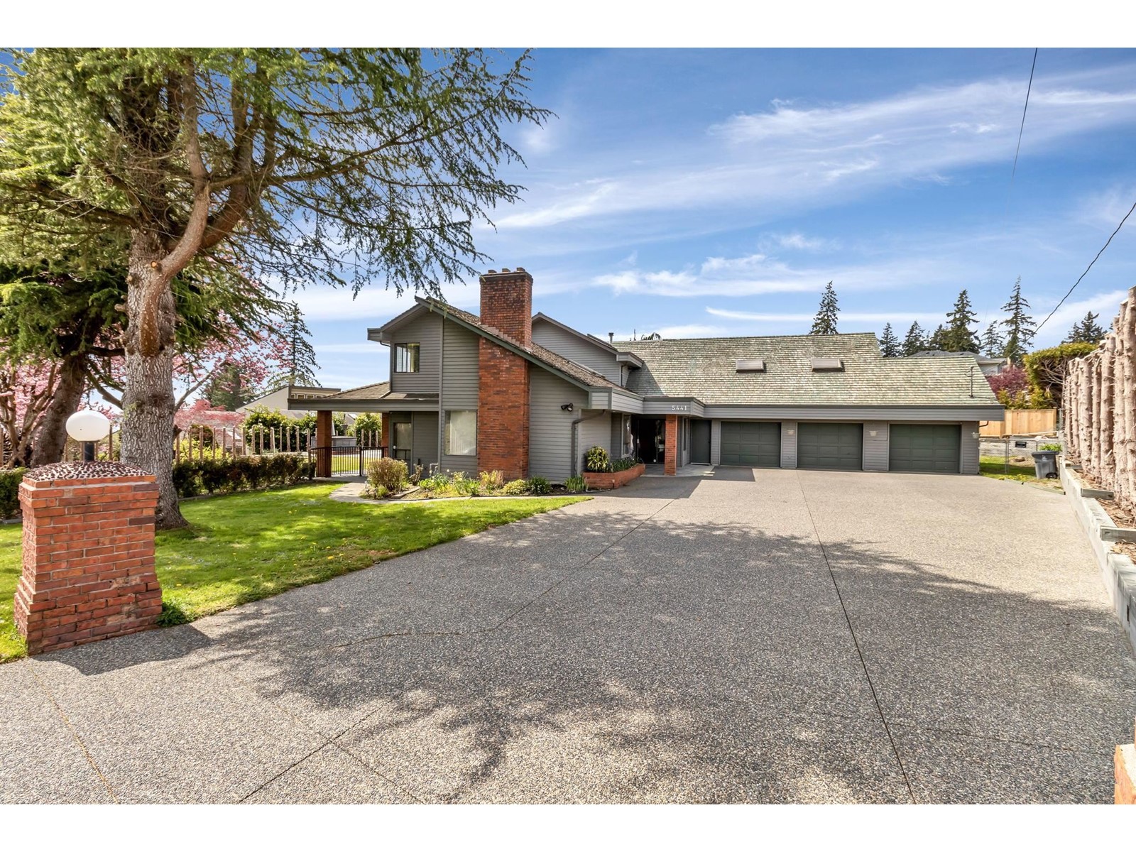 5441 128 Street, Surrey, British Columbia  V3X 1T8 - Photo 2 - R2950367