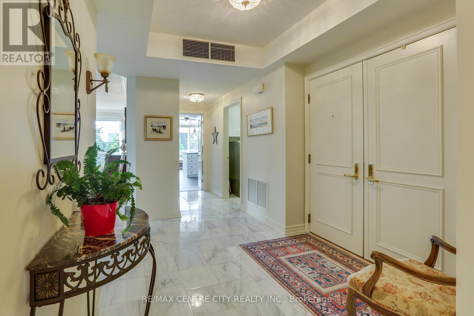 Property at 207 - 250 SYDENHAM STREET image 5