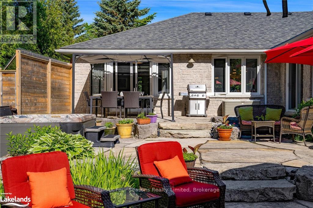 110 Scotts Court, Blue Mountains, Ontario  N0H 1J0 - Photo 33 - X10440252