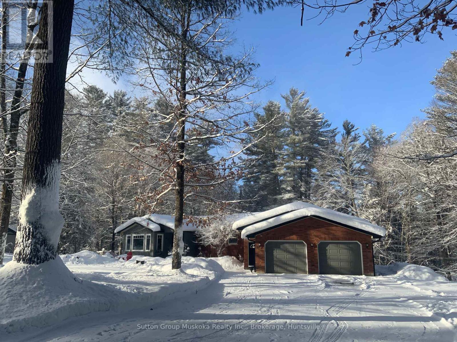 28 TALL PINE ROAD, Huntsville, Ontario