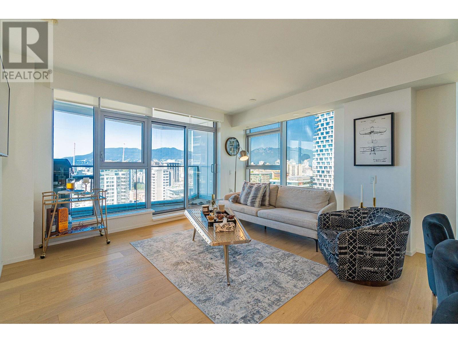 Listing Picture 12 of 38 : 2605 889 PACIFIC STREET, Vancouver / 溫哥華 - 魯藝地產 Yvonne Lu Group - MLS Medallion Club Member