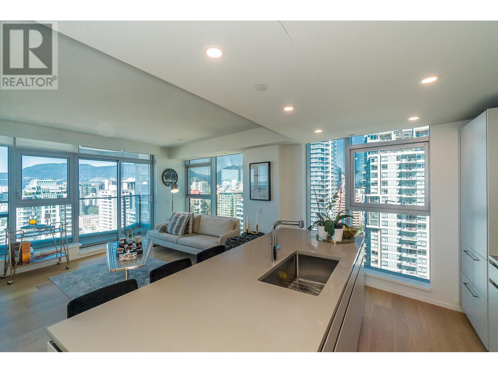 Listing Picture 17 of 38 : 2605 889 PACIFIC STREET, Vancouver / 溫哥華 - 魯藝地產 Yvonne Lu Group - MLS Medallion Club Member