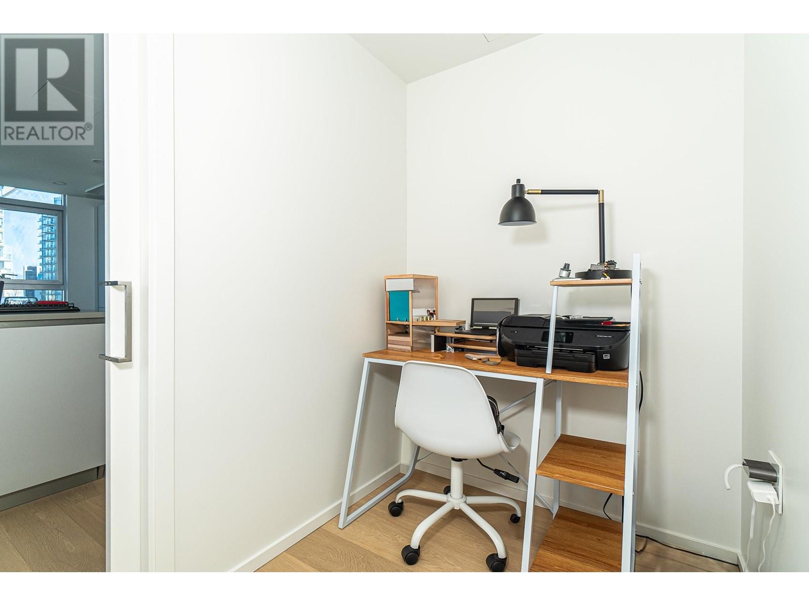 Listing Picture 22 of 38 : 2605 889 PACIFIC STREET, Vancouver / 溫哥華 - 魯藝地產 Yvonne Lu Group - MLS Medallion Club Member