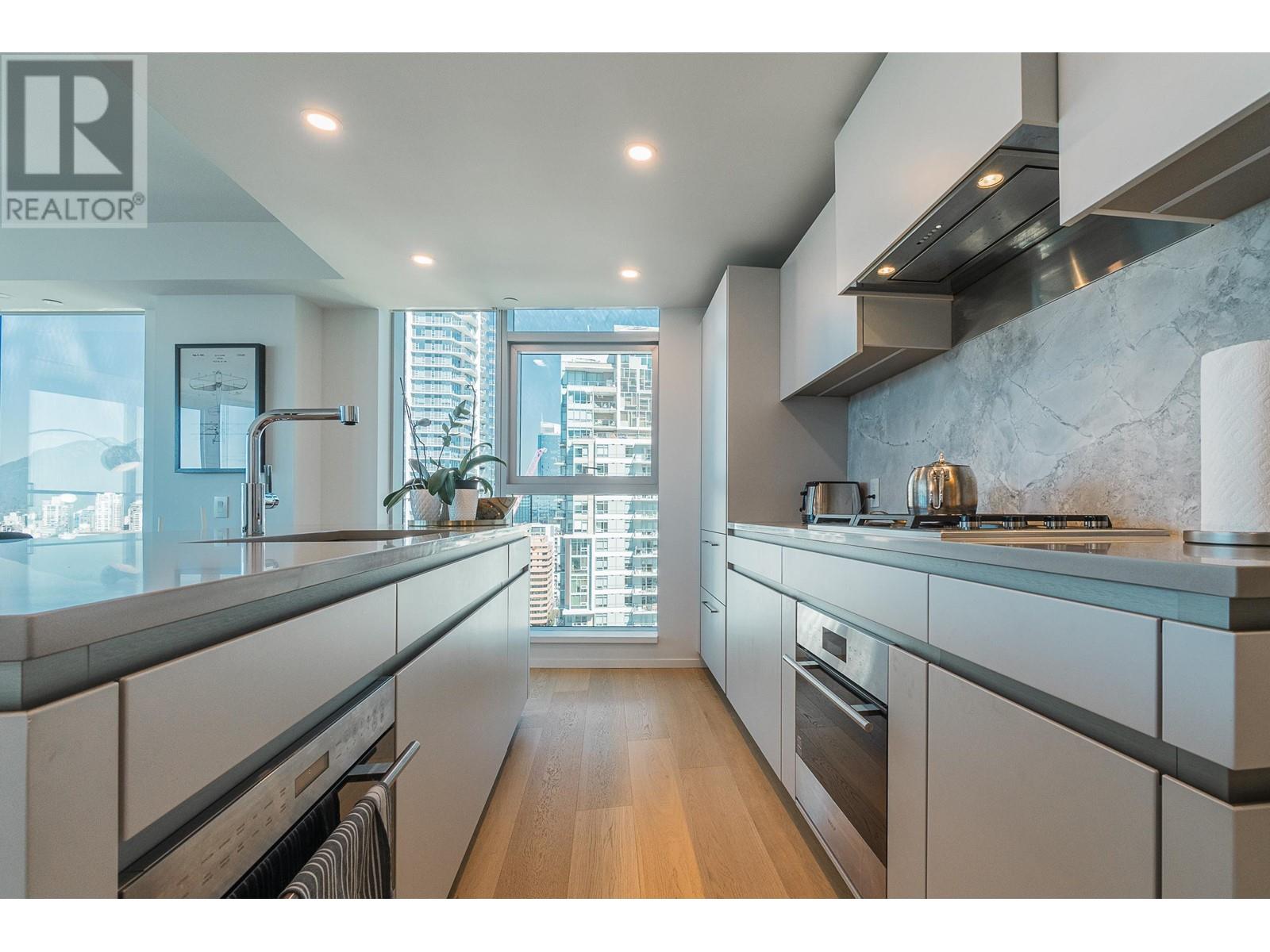 Listing Picture 21 of 38 : 2605 889 PACIFIC STREET, Vancouver / 溫哥華 - 魯藝地產 Yvonne Lu Group - MLS Medallion Club Member