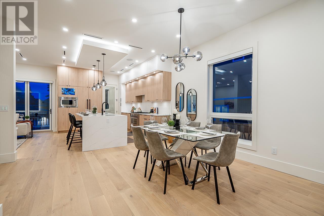 Listing Picture 8 of 40 : 8386 14TH AVENUE, Burnaby / 本拿比 - 魯藝地產 Yvonne Lu Group - MLS Medallion Club Member