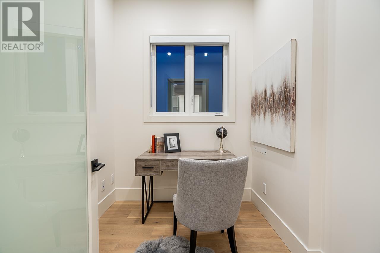 Listing Picture 17 of 40 : 8386 14TH AVENUE, Burnaby / 本拿比 - 魯藝地產 Yvonne Lu Group - MLS Medallion Club Member