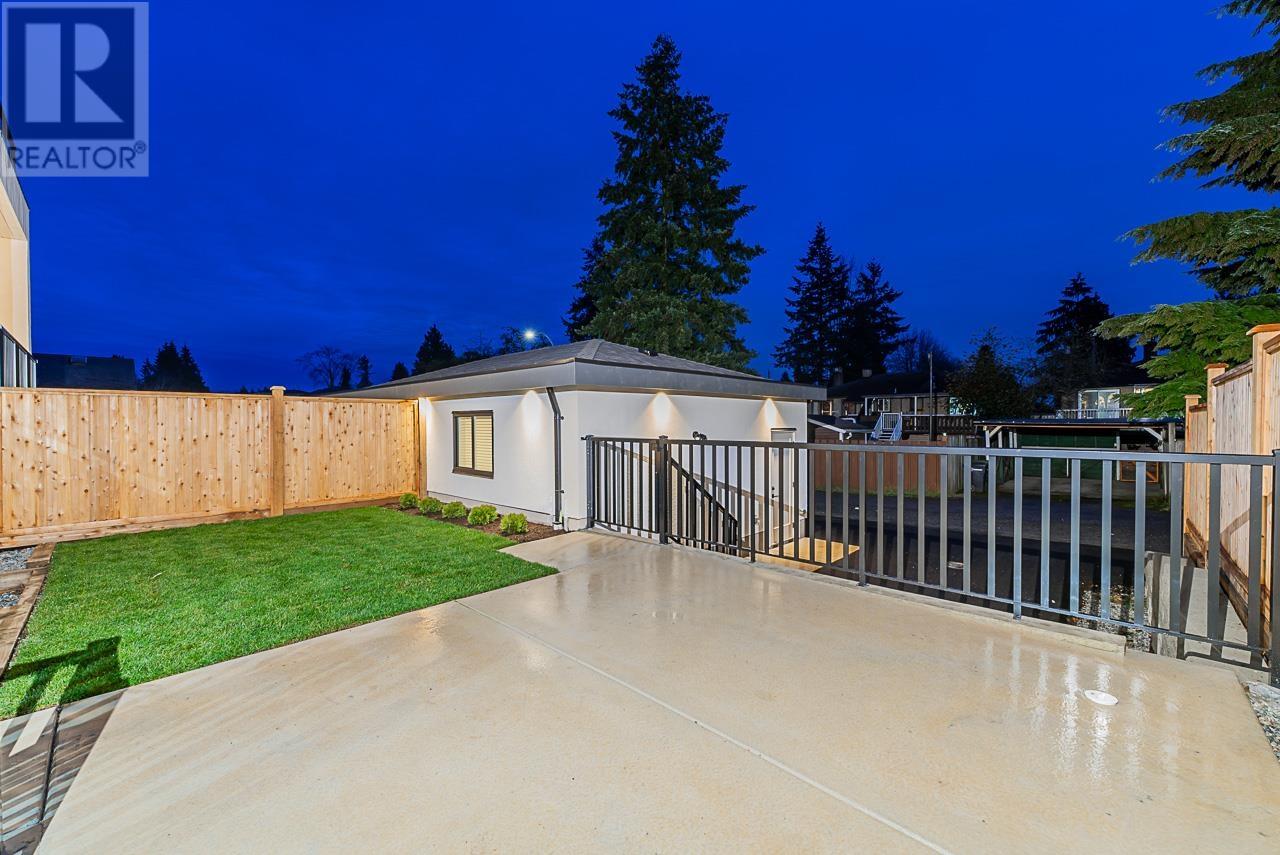 Listing Picture 34 of 40 : 8386 14TH AVENUE, Burnaby / 本拿比 - 魯藝地產 Yvonne Lu Group - MLS Medallion Club Member